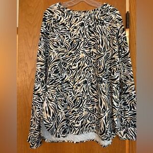 EUC Lilly Pulitzer UPF 50+ Luxletic Blythe Pullover Onyx Can you Zee Me XL